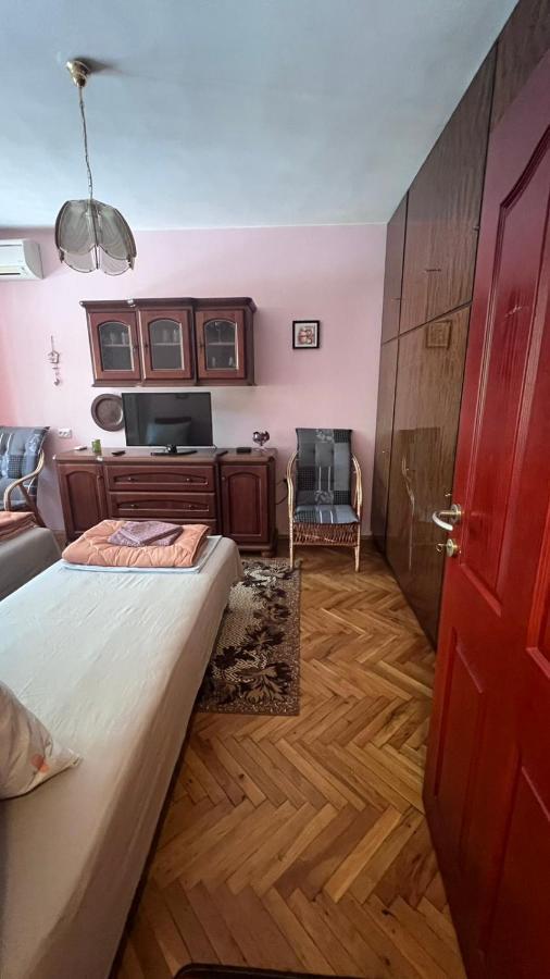 Сладкият Кът На Радост Daire Burgaz Dış mekan fotoğraf